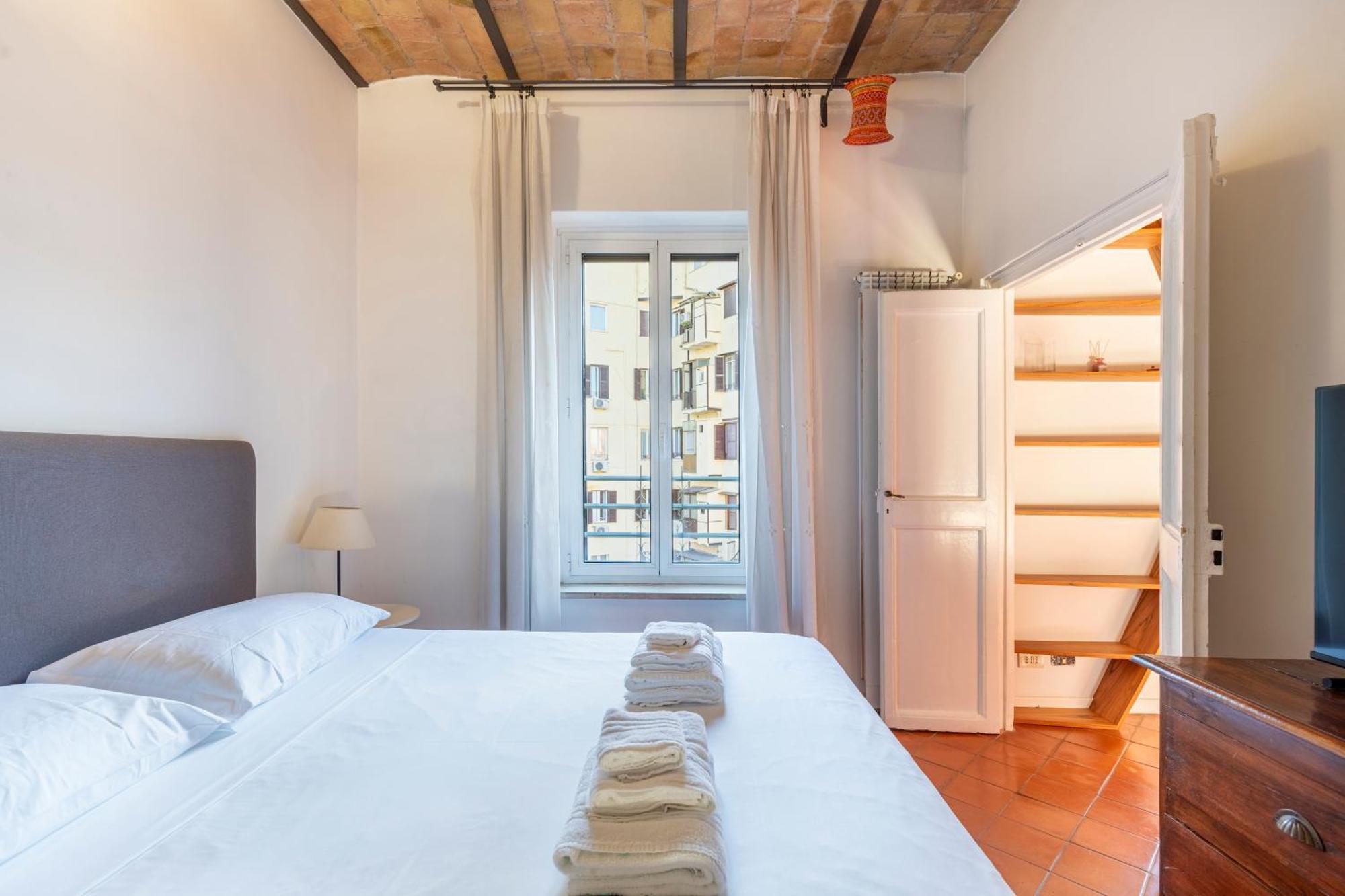 Maison Colosseo Apartment *